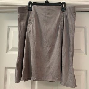 Serra ladies suede skirt size large NWT
